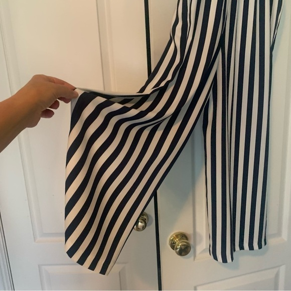 Zara Basic Navy Blue and White Striped, Wide Leg Culottes. Size S - Picture 3 of 6